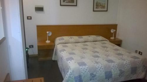 Aurora Hotel 2*